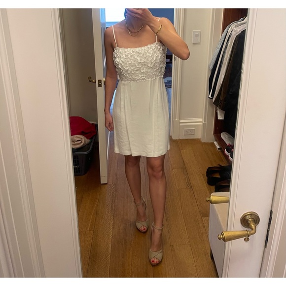 🌸 Ritmo di Perla Gorgeous Flower Embellished Mini Dress - Picture 11 of 11